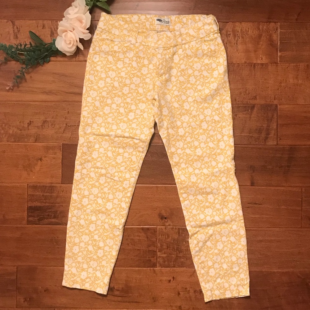 Old Navy pixie cut pants!🌼